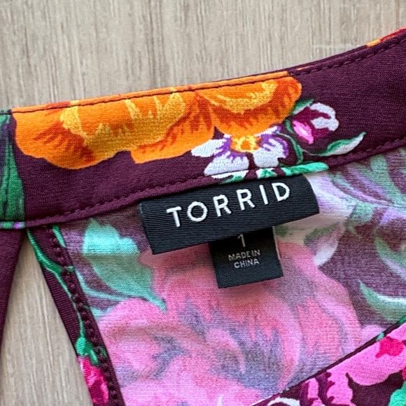 Torrid Magenta Floral Tank Top - Picture 2 of 3